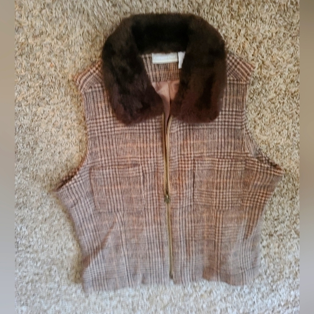 Coldwater Creek Brown tweed wool blend vest with faux fur collar. Size 10,